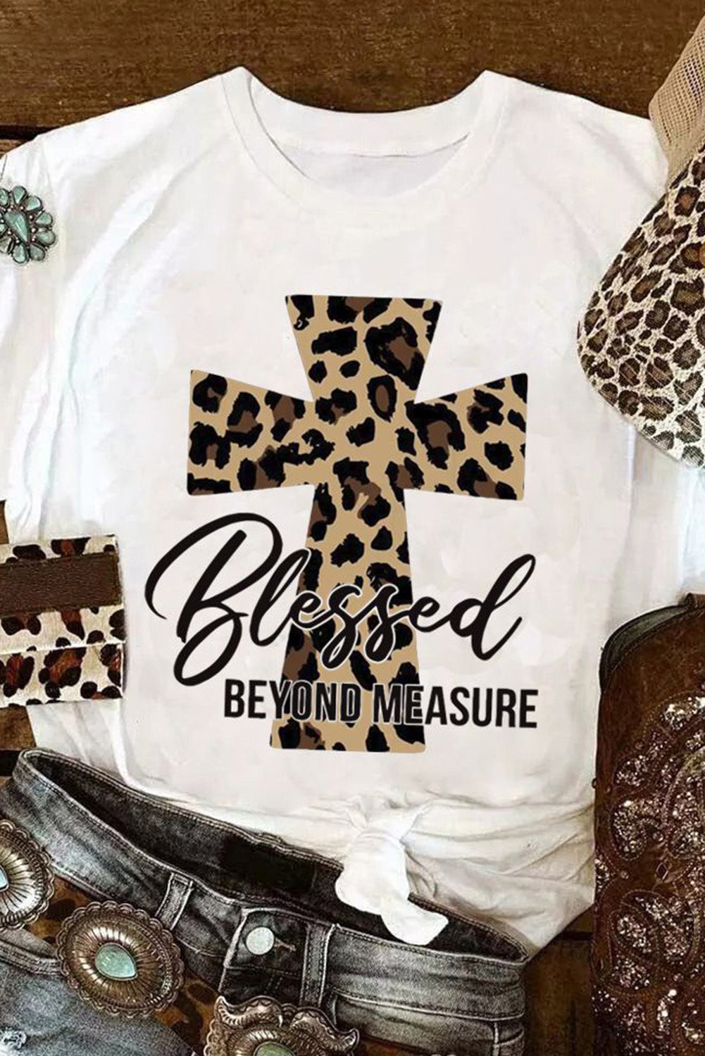 Azura Exchange Leopard Cross Graphic Print T-Shirt - M