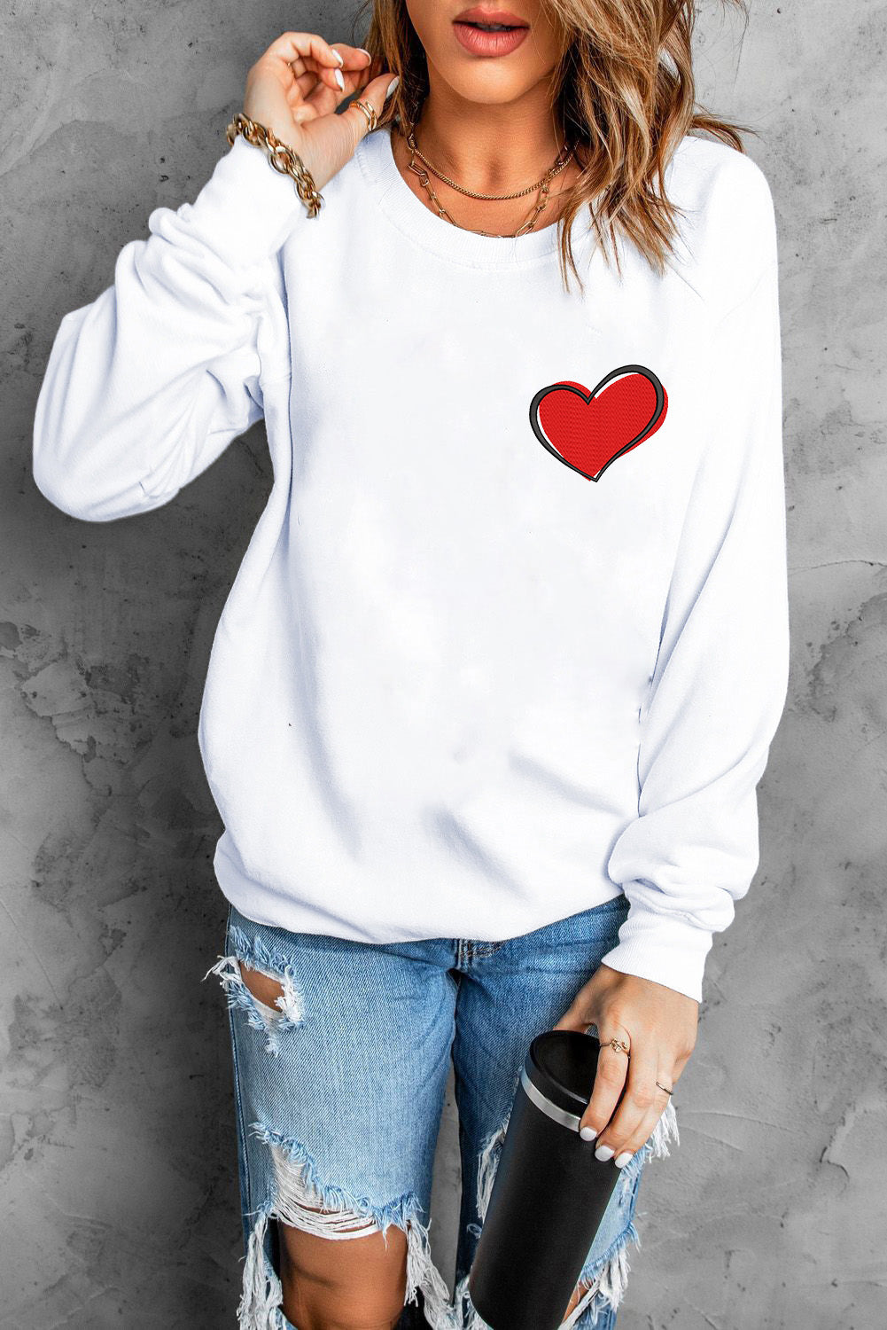 Azura Exchange Embroidered Heart Pullover Sweatshirt - M